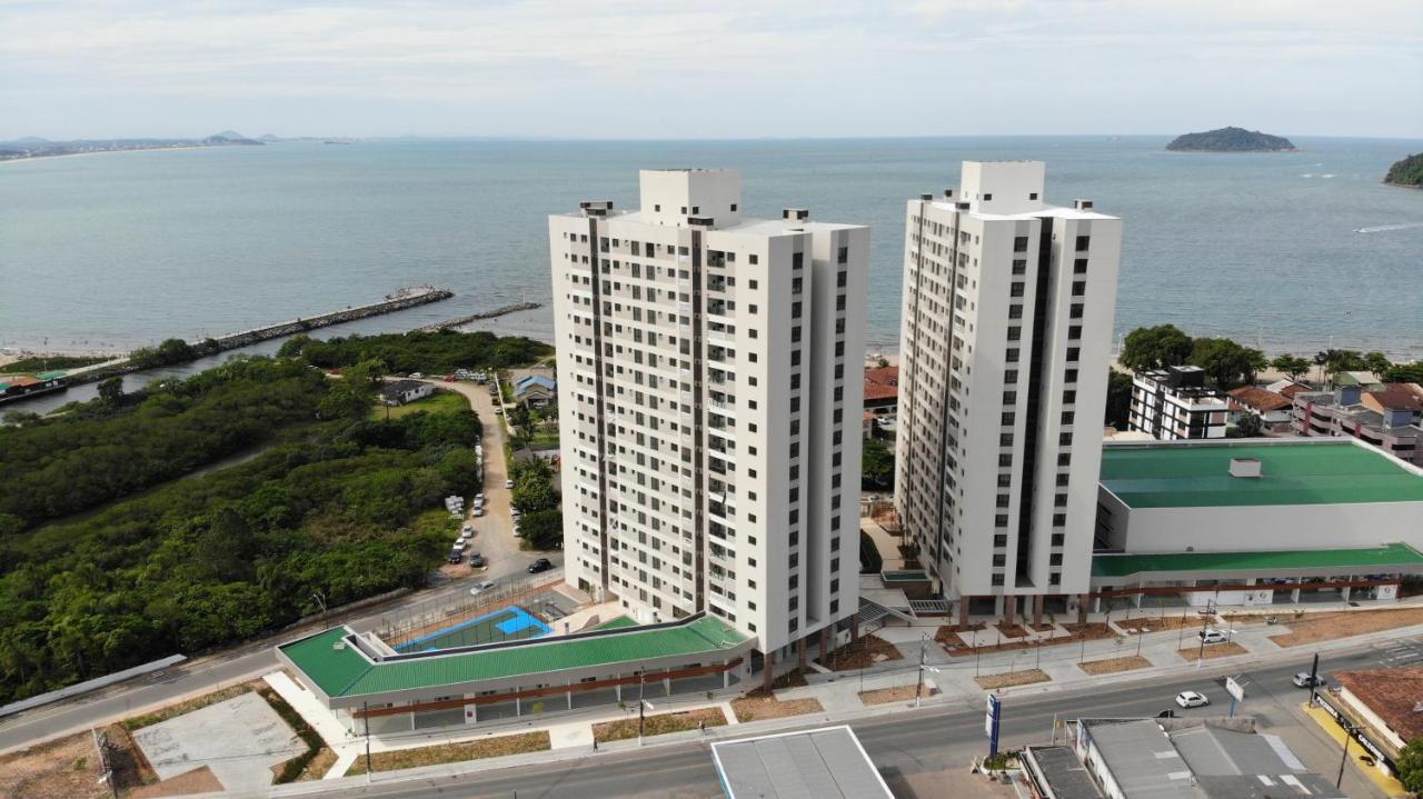 Aptos Em Home Club Frente Mar Com Area De Lazer Completa Penha  Kültér fotó